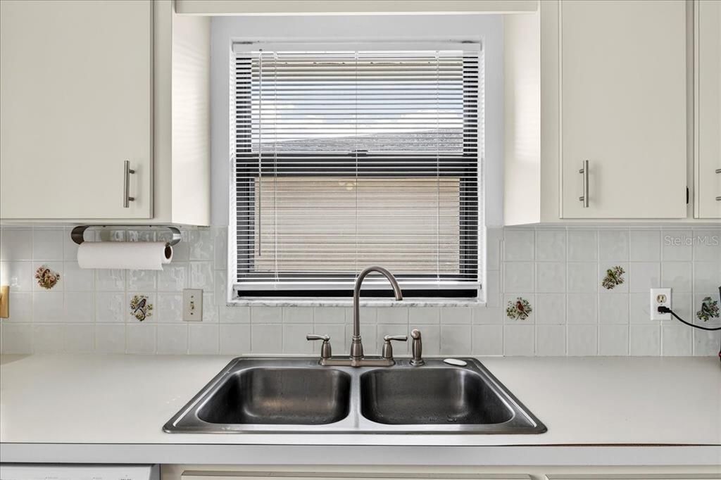 待售: $239,600 (2 贝兹, 2 浴室, 1338 平方英尺)