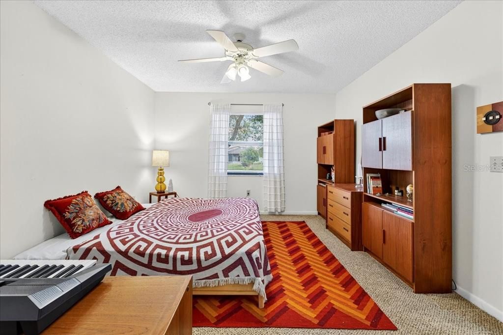 待售: $239,600 (2 贝兹, 2 浴室, 1338 平方英尺)