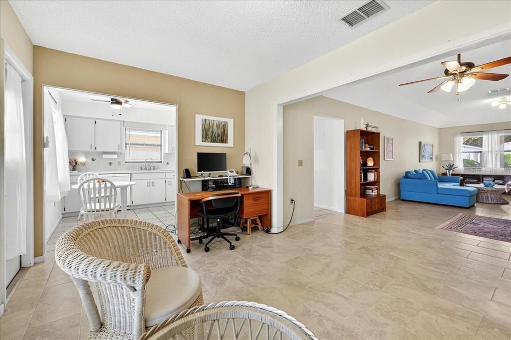 待售: $239,600 (2 贝兹, 2 浴室, 1338 平方英尺)