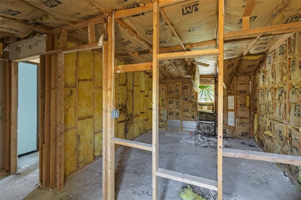 For Sale: $399,000 (3 beds, 2 baths, 2016 Square Feet)