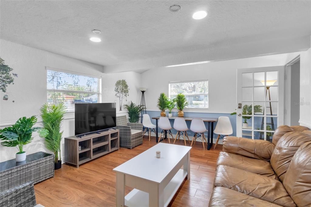 For Sale: $399,000 (3 beds, 2 baths, 2016 Square Feet)