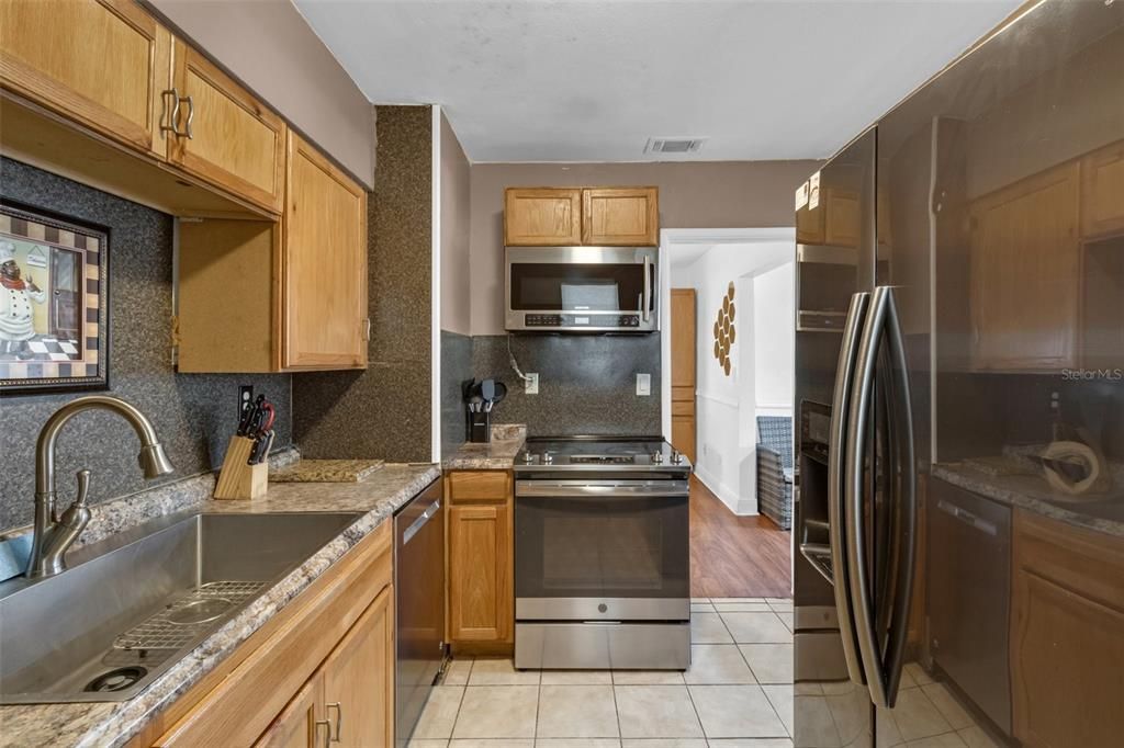 For Sale: $399,000 (3 beds, 2 baths, 2016 Square Feet)