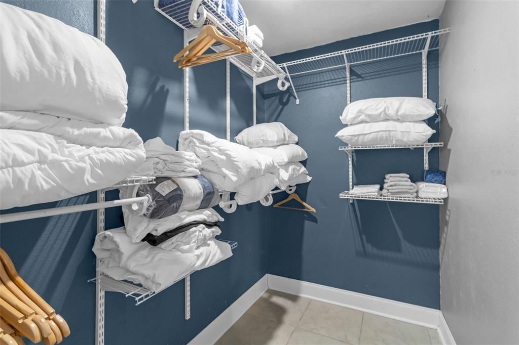 For Sale: $399,000 (3 beds, 2 baths, 2016 Square Feet)