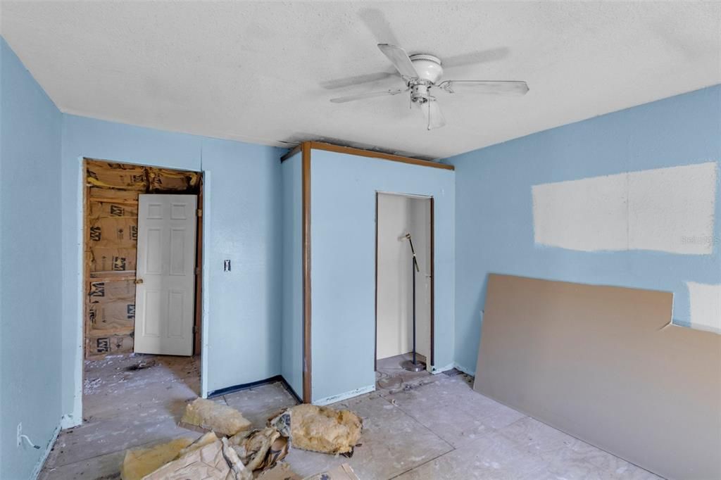 For Sale: $399,000 (3 beds, 2 baths, 2016 Square Feet)