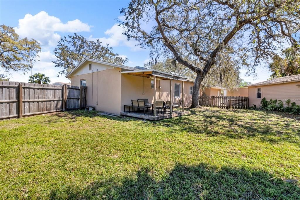 For Sale: $399,000 (3 beds, 2 baths, 2016 Square Feet)