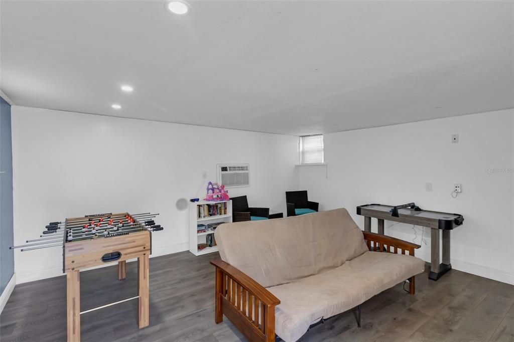 For Sale: $399,000 (3 beds, 2 baths, 2016 Square Feet)