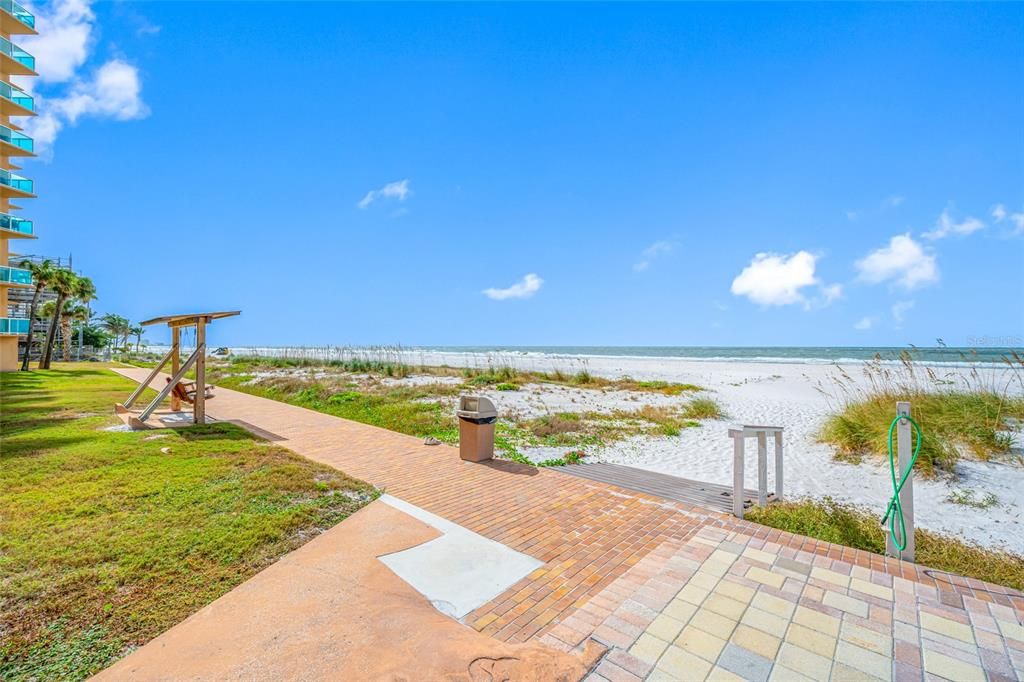 На продажу: $399,000 (0 спален, 1 ванн, 463 Квадратных фут)