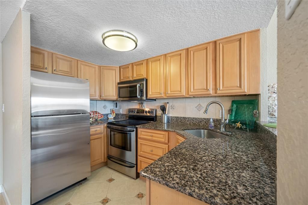 На продажу: $399,000 (0 спален, 1 ванн, 463 Квадратных фут)