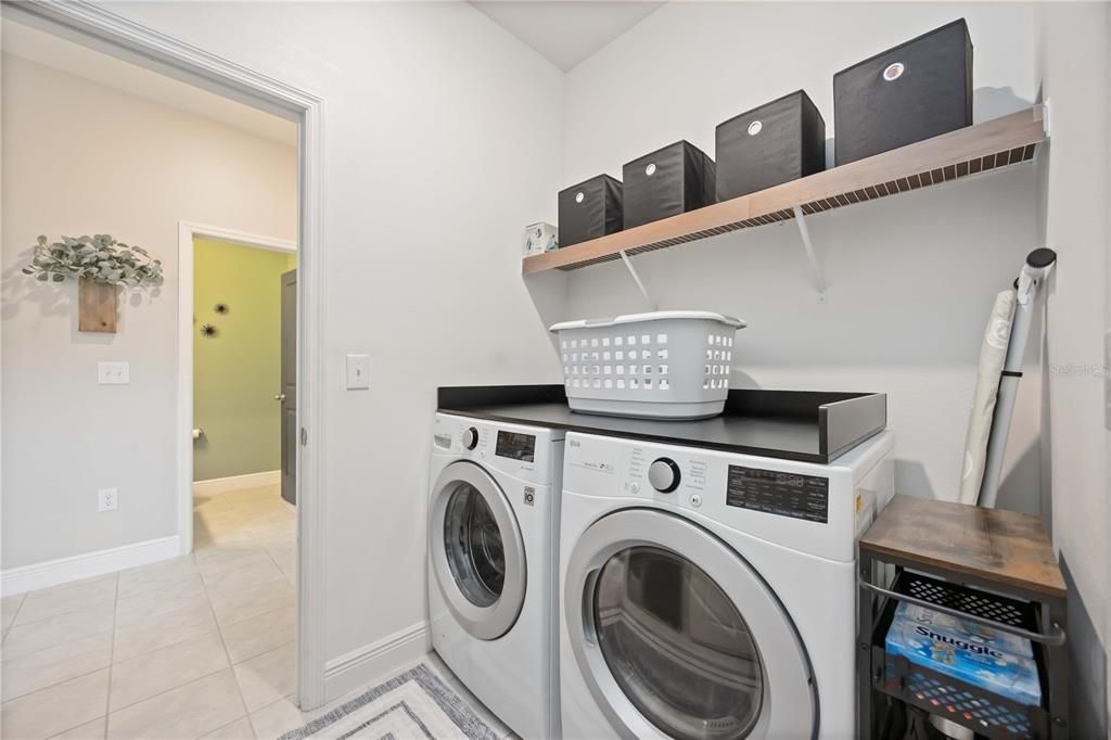 Active With Contract: $560,000 (3 beds, 2 baths, 2378 Square Feet)