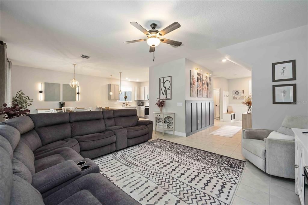 Active With Contract: $560,000 (3 beds, 2 baths, 2378 Square Feet)