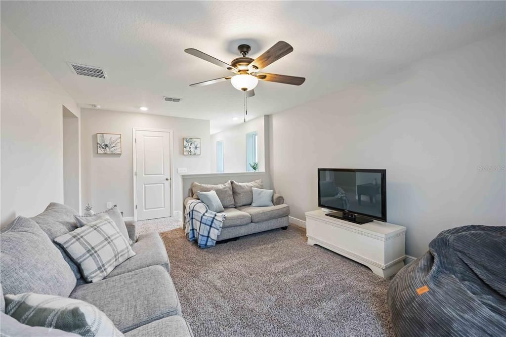 Active With Contract: $560,000 (3 beds, 2 baths, 2378 Square Feet)