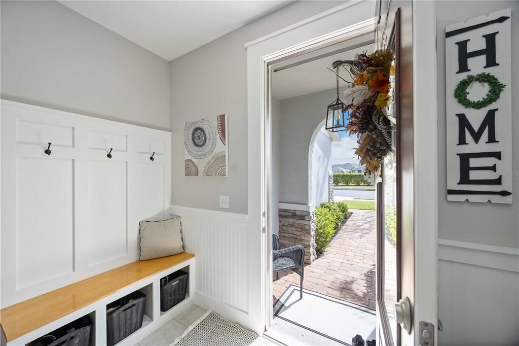 Active With Contract: $560,000 (3 beds, 2 baths, 2378 Square Feet)