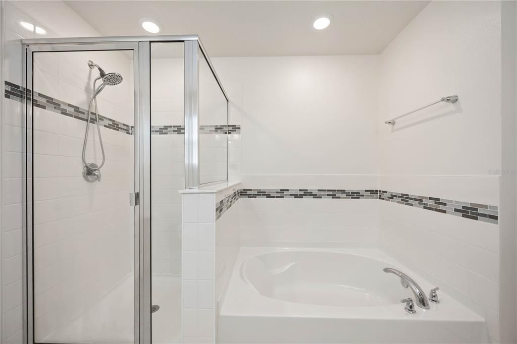 Active With Contract: $560,000 (3 beds, 2 baths, 2378 Square Feet)