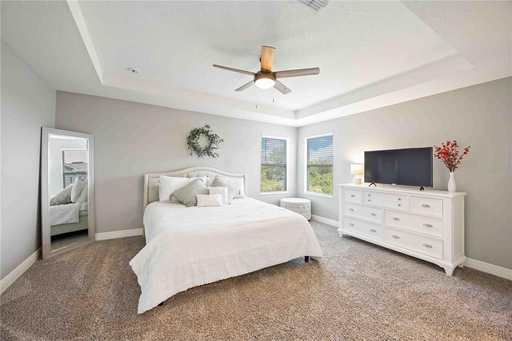 Active With Contract: $560,000 (3 beds, 2 baths, 2378 Square Feet)