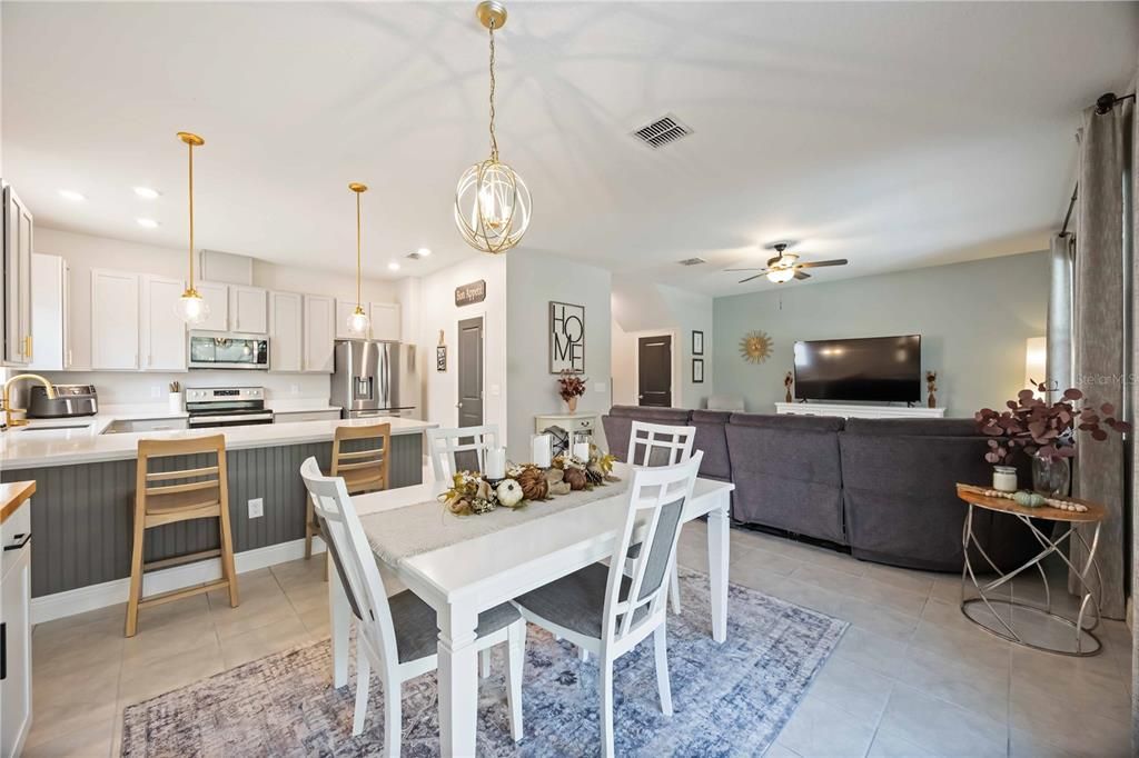 Active With Contract: $560,000 (3 beds, 2 baths, 2378 Square Feet)