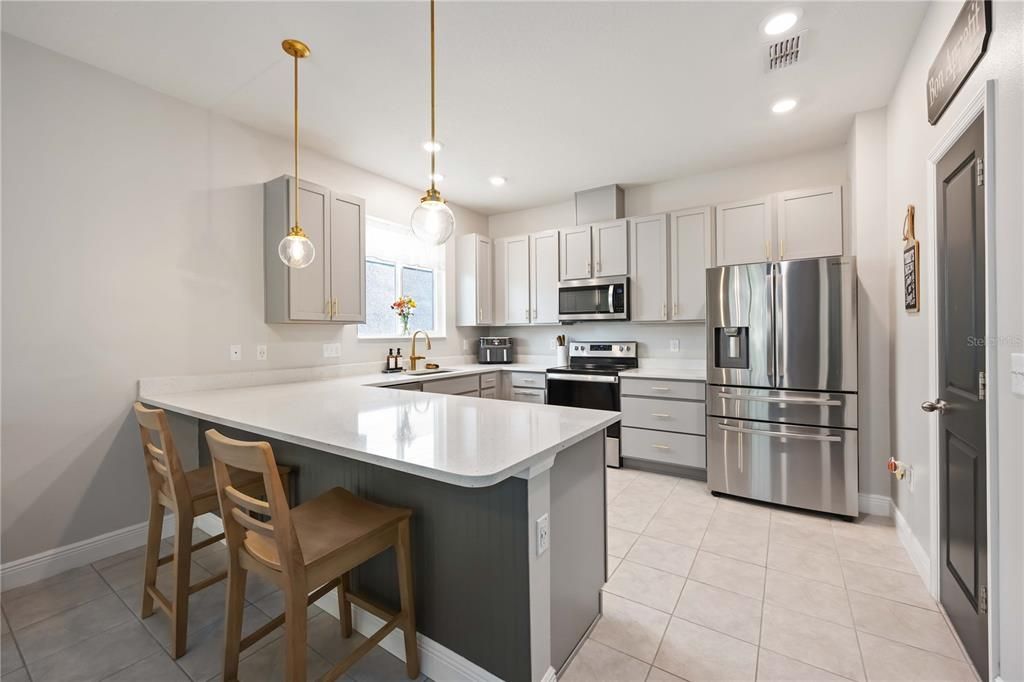 Active With Contract: $560,000 (3 beds, 2 baths, 2378 Square Feet)