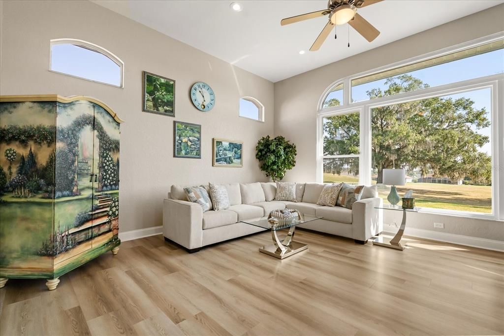 待售: $649,000 (3 贝兹, 2 浴室, 2897 平方英尺)