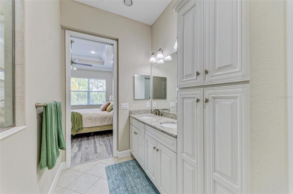 待售: $730,000 (3 贝兹, 3 浴室, 1994 平方英尺)