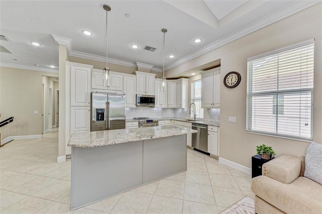 待售: $730,000 (3 贝兹, 3 浴室, 1994 平方英尺)