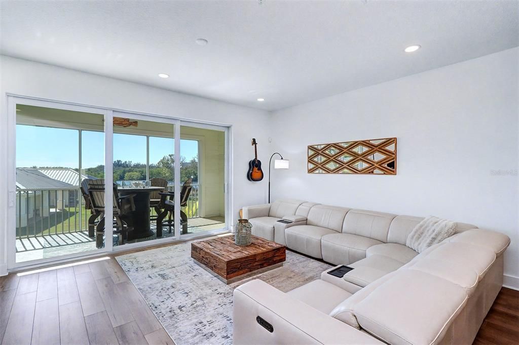 待售: $665,000 (3 贝兹, 2 浴室, 2248 平方英尺)