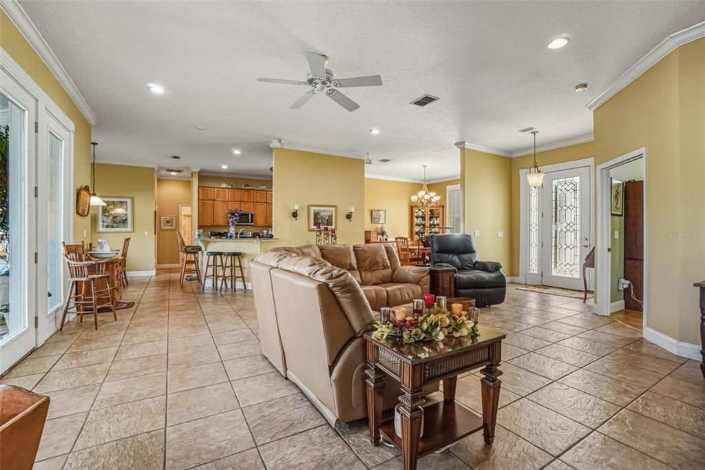 For Sale: $980,000 (4 beds, 3 baths, 2678 Square Feet)