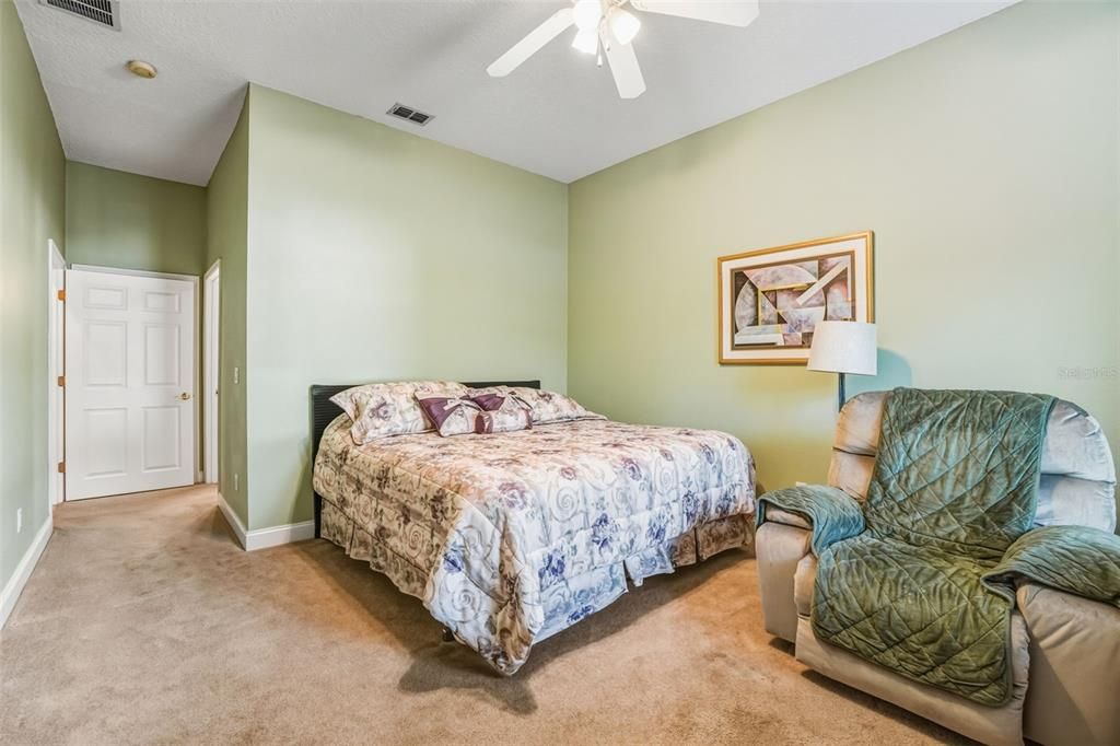 For Sale: $980,000 (4 beds, 3 baths, 2678 Square Feet)