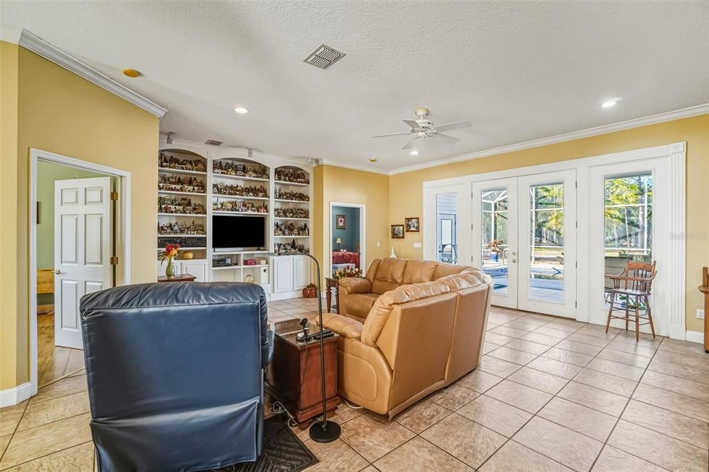 For Sale: $980,000 (4 beds, 3 baths, 2678 Square Feet)