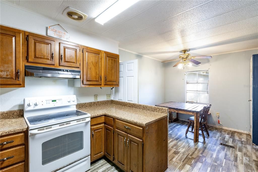 For Sale: $149,900 (4 beds, 3 baths, 2197 Square Feet)