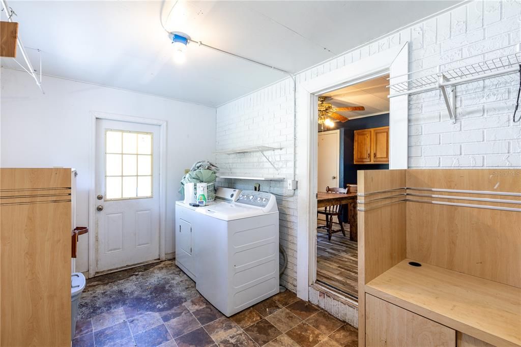 For Sale: $149,900 (4 beds, 3 baths, 2197 Square Feet)