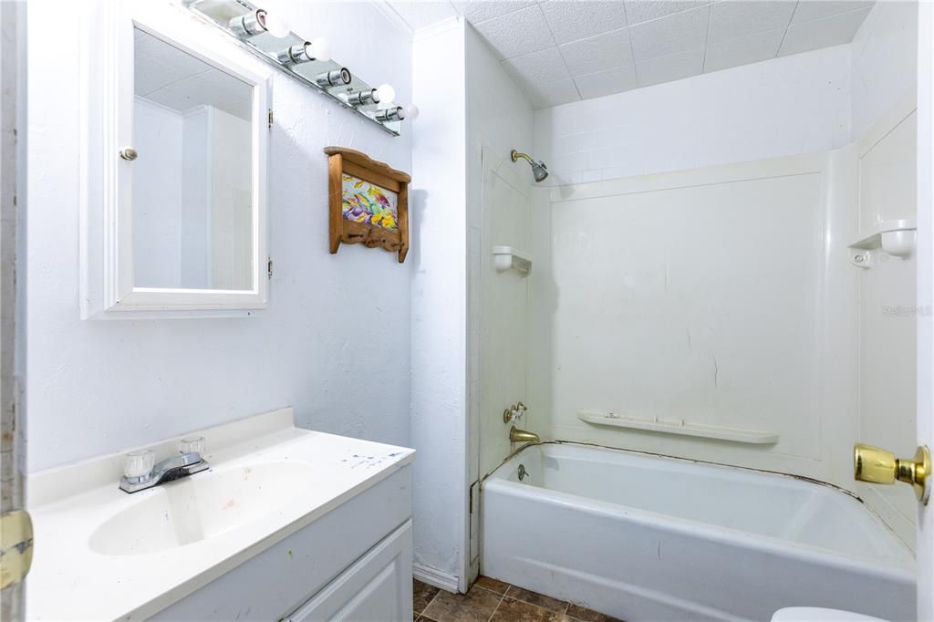 For Sale: $149,900 (4 beds, 3 baths, 2197 Square Feet)