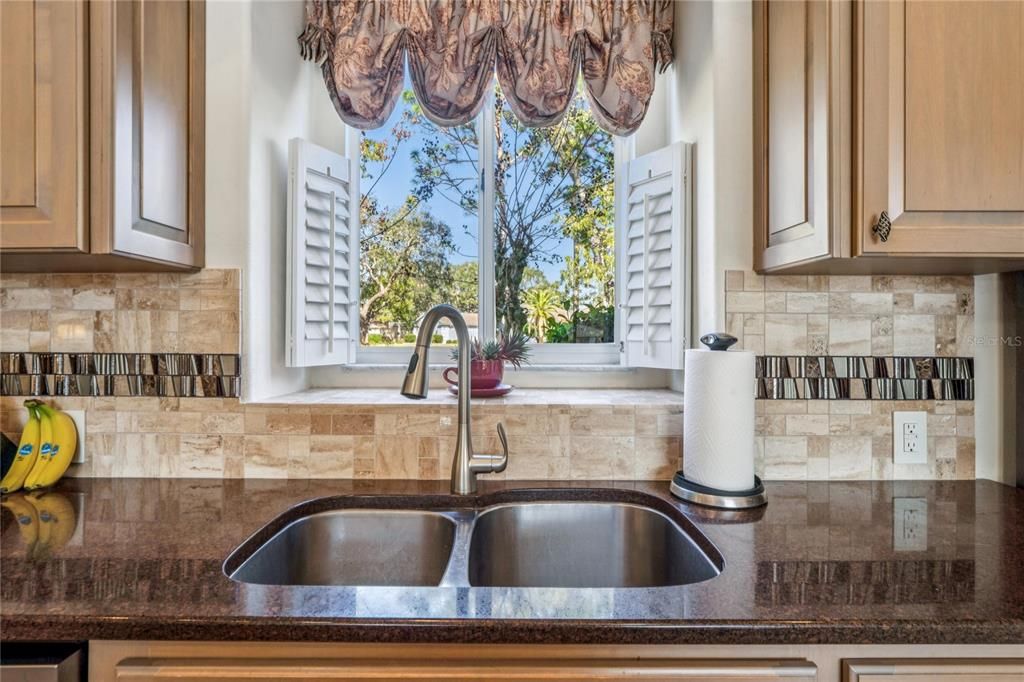 На продажу: $575,700 (3 спален, 3 ванн, 2632 Квадратных фут)