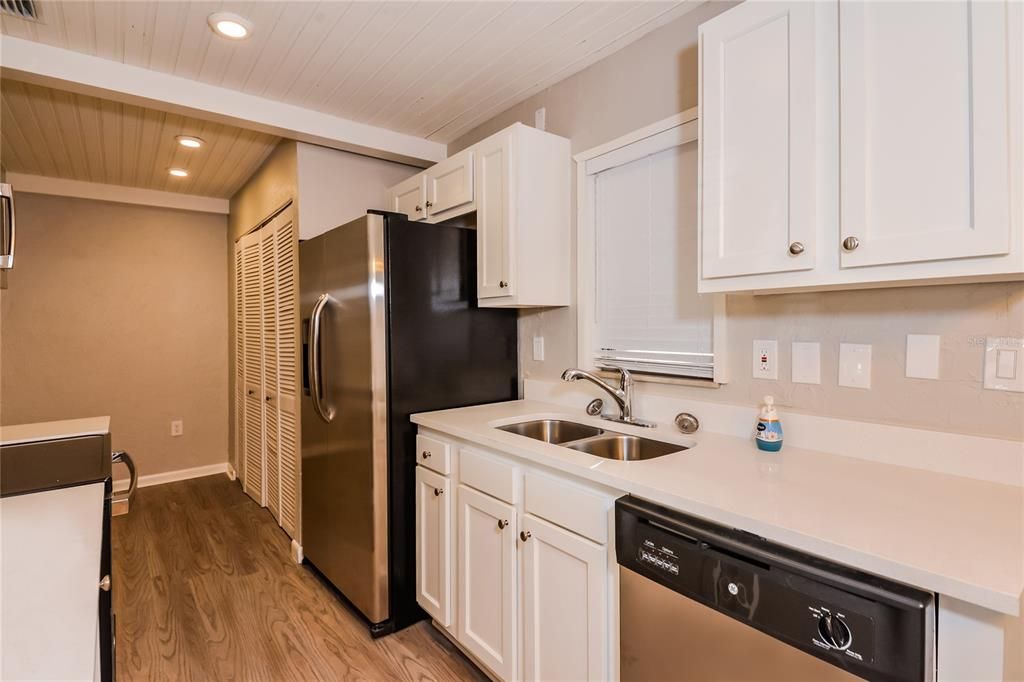 En Renta: $2,095 (3 camas, 2 baños, 1412 Pies cuadrados)