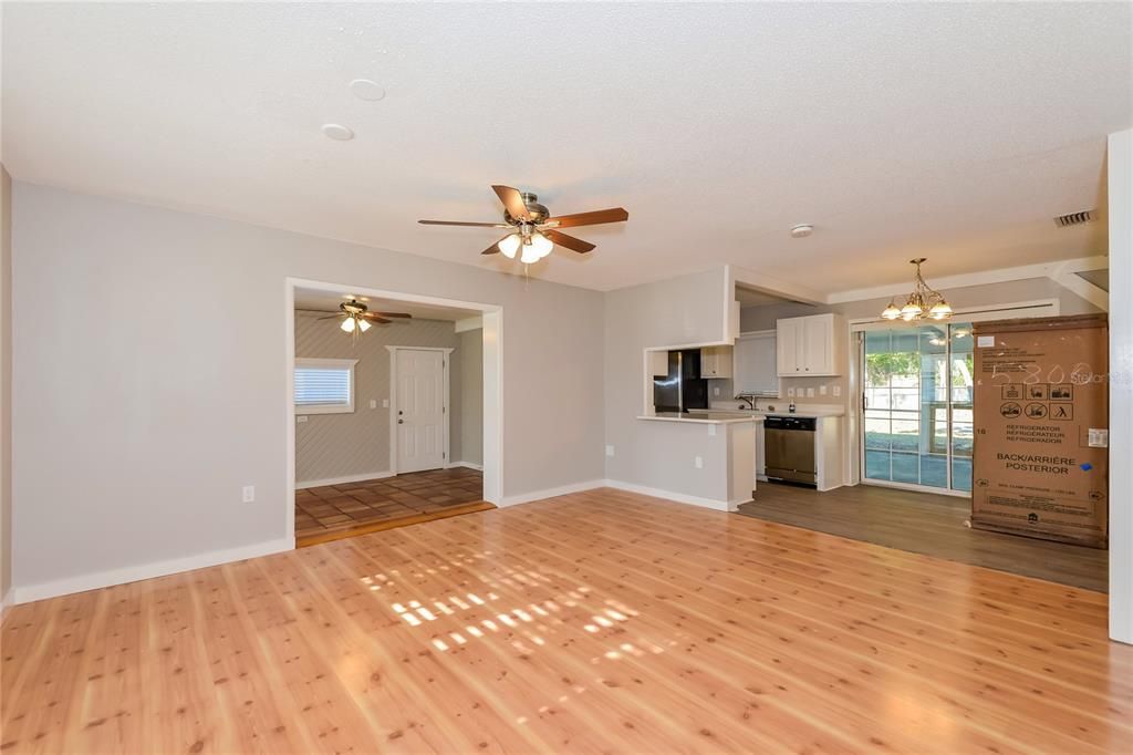 En Renta: $2,095 (3 camas, 2 baños, 1412 Pies cuadrados)