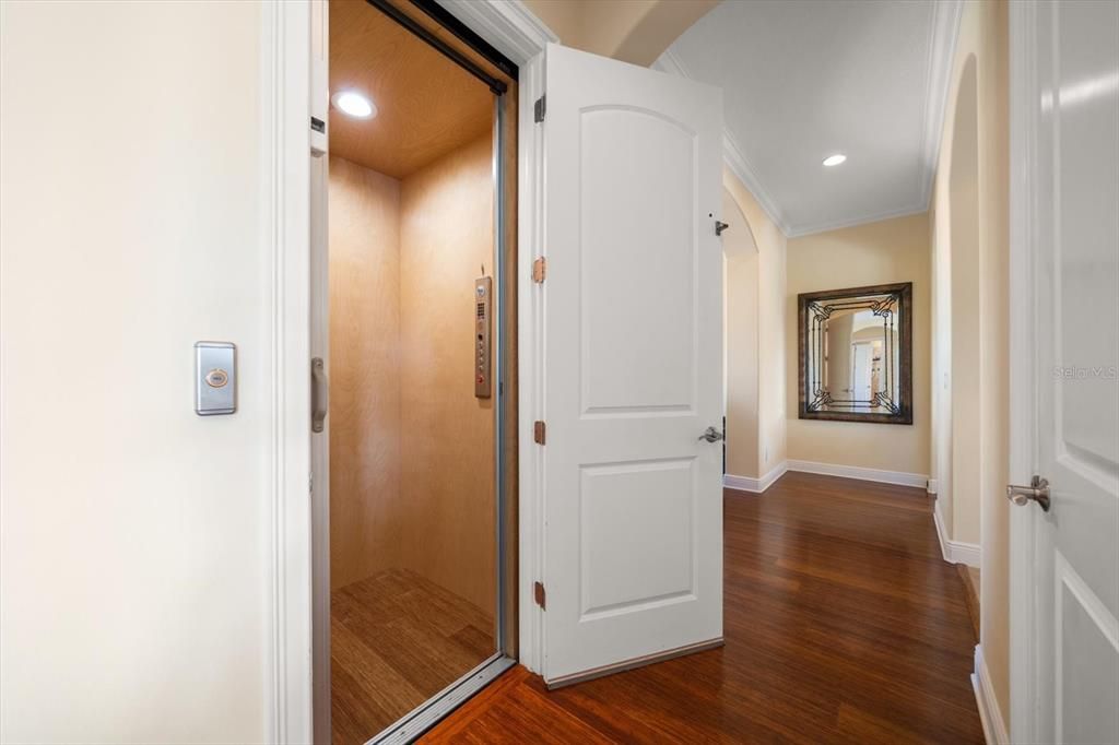 待售: $3,799,999 (5 贝兹, 4 浴室, 4190 平方英尺)