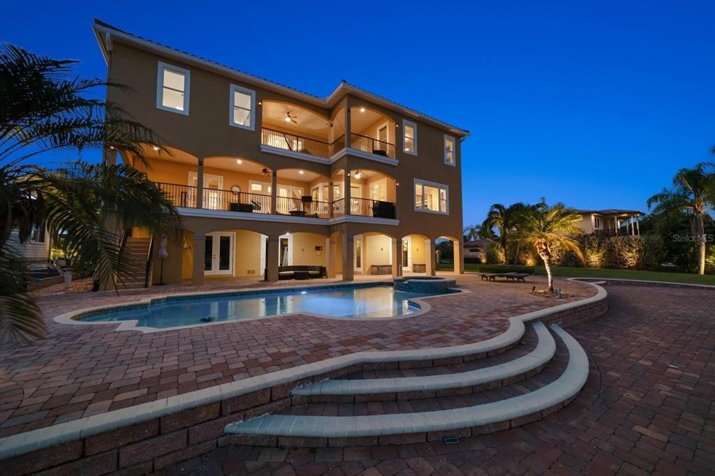 待售: $3,799,999 (5 贝兹, 4 浴室, 4190 平方英尺)