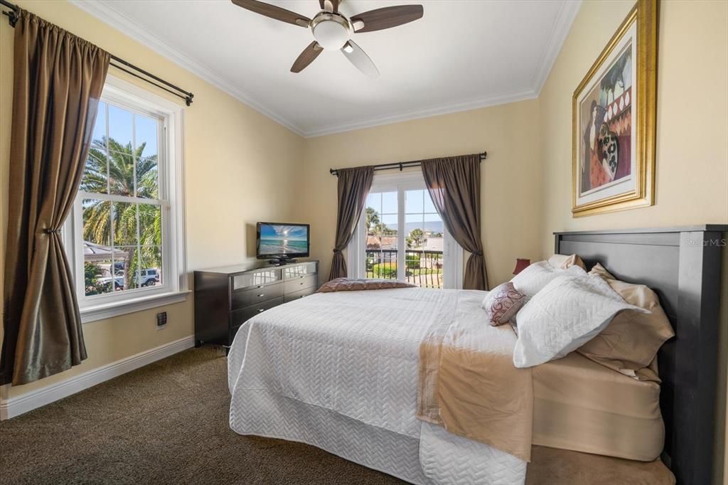 待售: $3,799,999 (5 贝兹, 4 浴室, 4190 平方英尺)