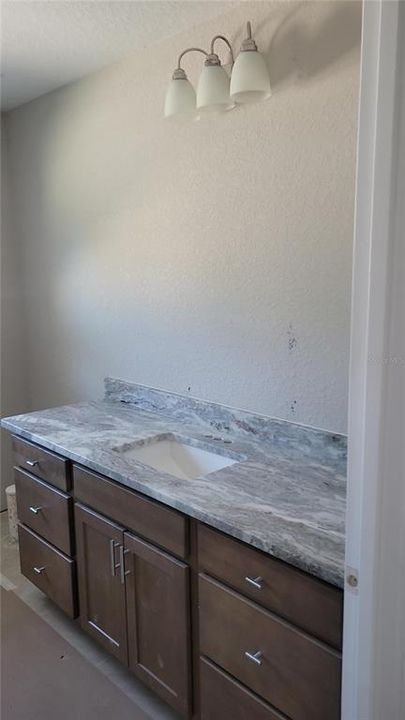 待售: $279,000 (3 贝兹, 2 浴室, 1671 平方英尺)