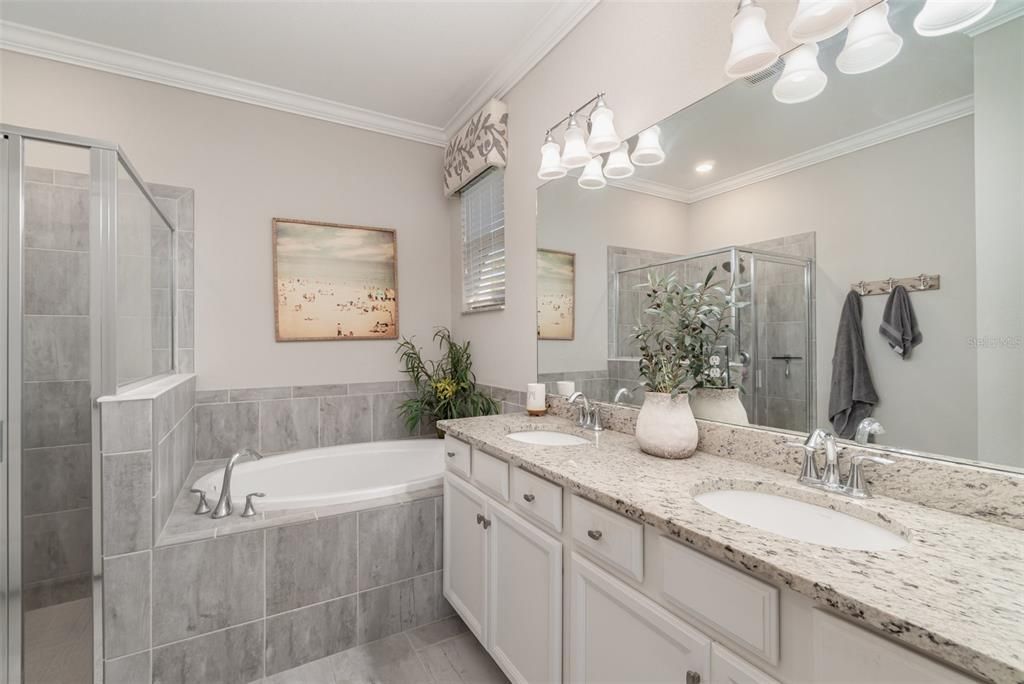 待售: $489,000 (4 贝兹, 3 浴室, 2027 平方英尺)