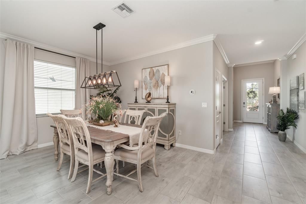 待售: $489,000 (4 贝兹, 3 浴室, 2027 平方英尺)