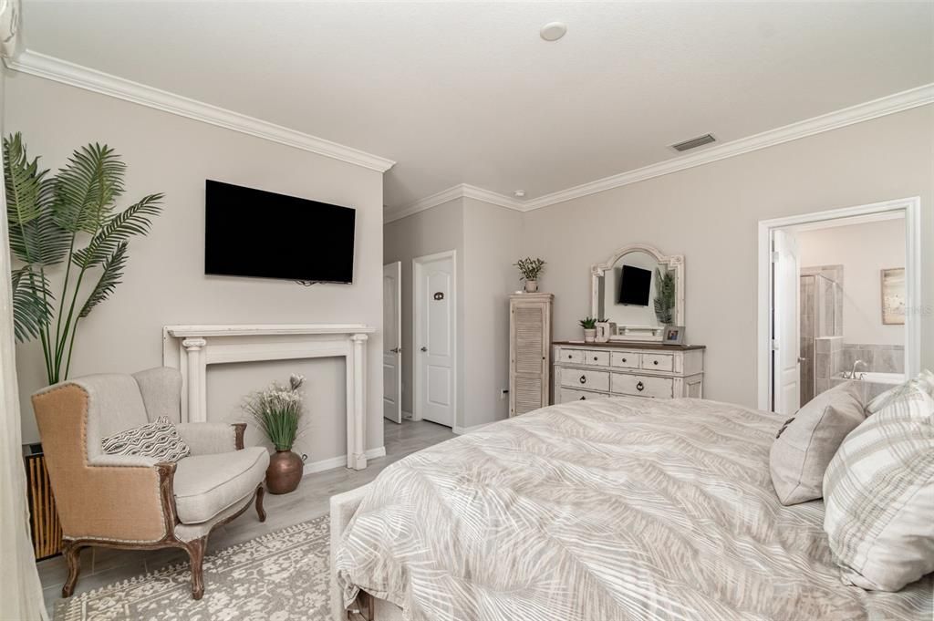 待售: $489,000 (4 贝兹, 3 浴室, 2027 平方英尺)