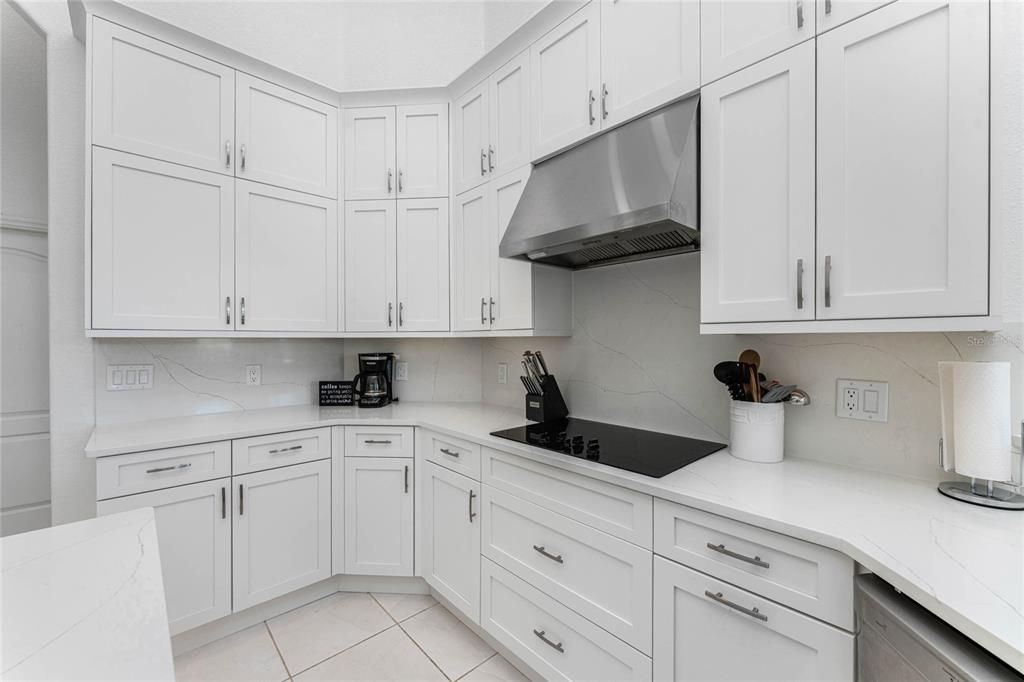 На продажу: $829,000 (3 спален, 2 ванн, 2429 Квадратных фут)