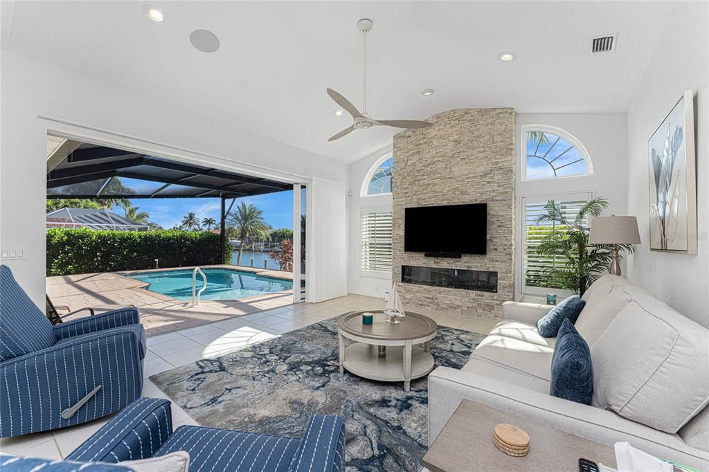 На продажу: $829,000 (3 спален, 2 ванн, 2429 Квадратных фут)