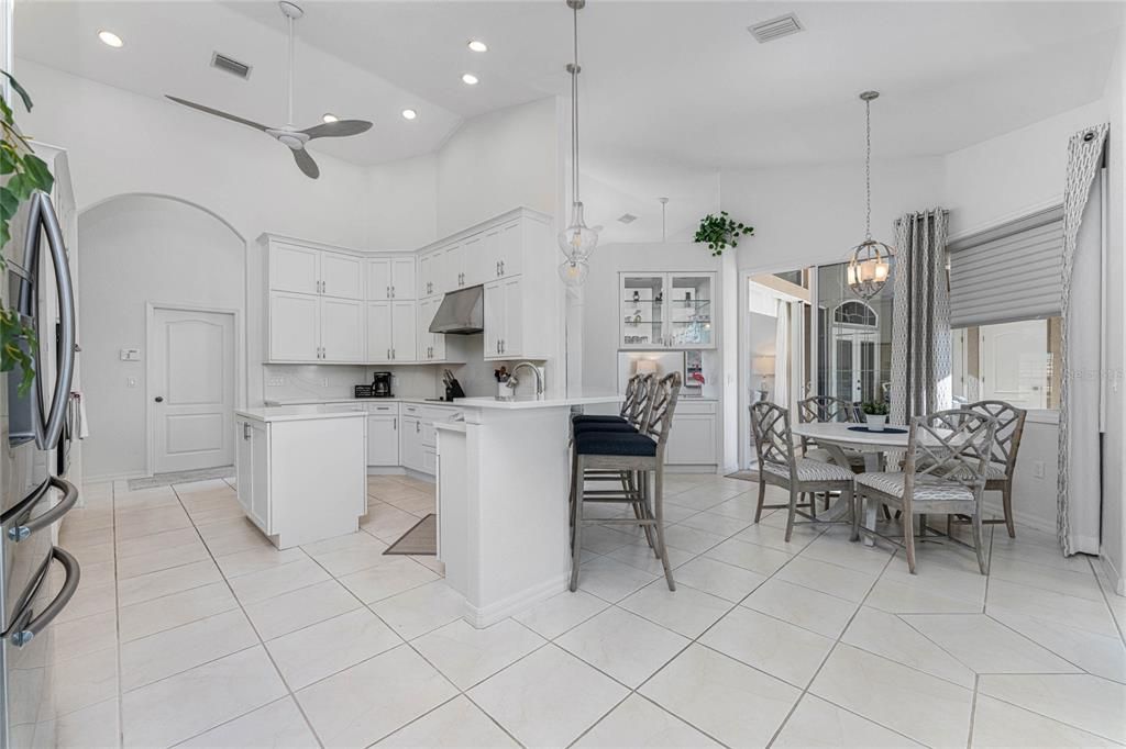 На продажу: $829,000 (3 спален, 2 ванн, 2429 Квадратных фут)