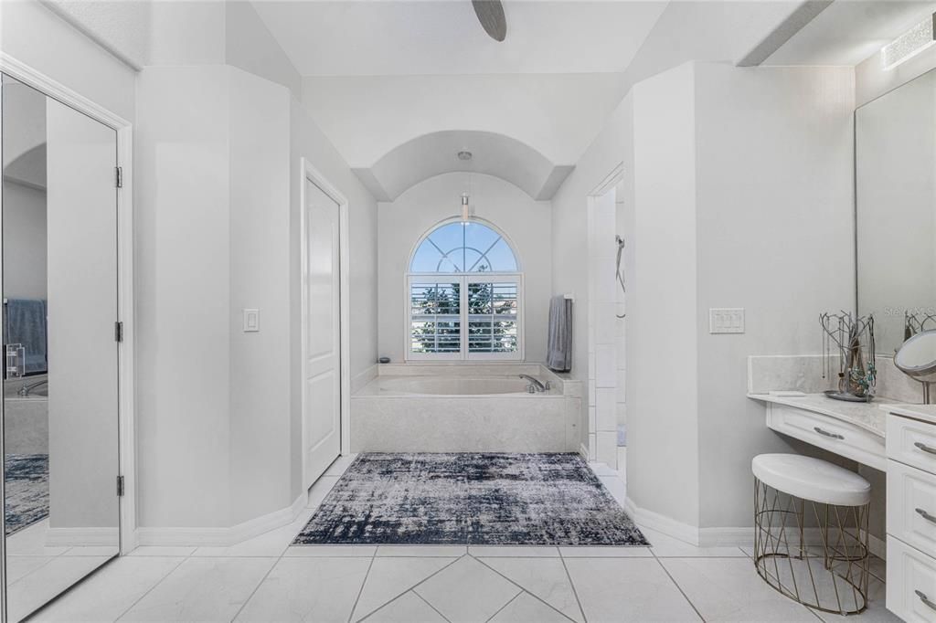 На продажу: $829,000 (3 спален, 2 ванн, 2429 Квадратных фут)