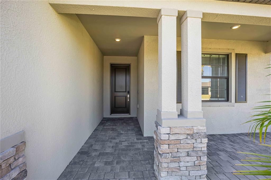 For Sale: $389,000 (3 beds, 3 baths, 1822 Square Feet)