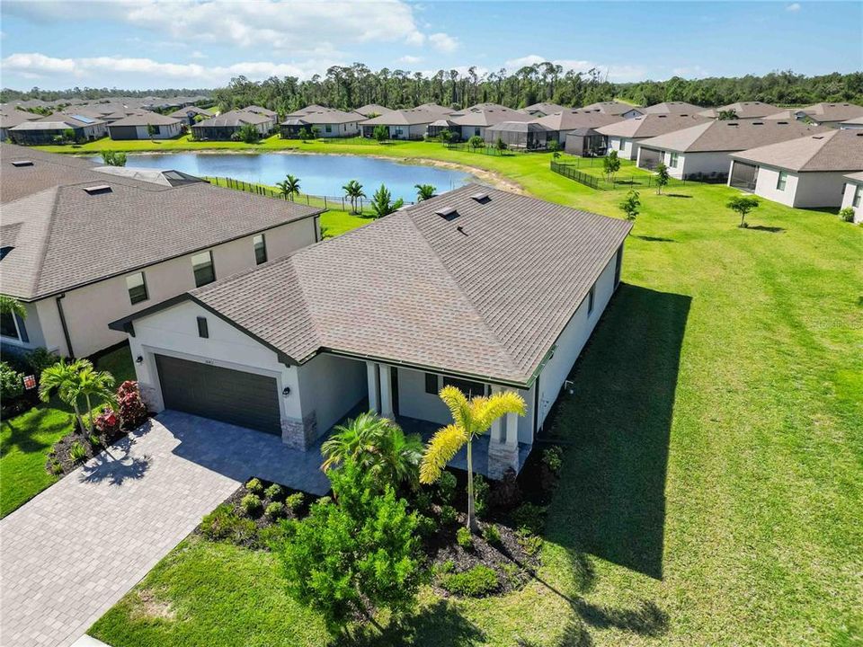 For Sale: $389,000 (3 beds, 3 baths, 1822 Square Feet)