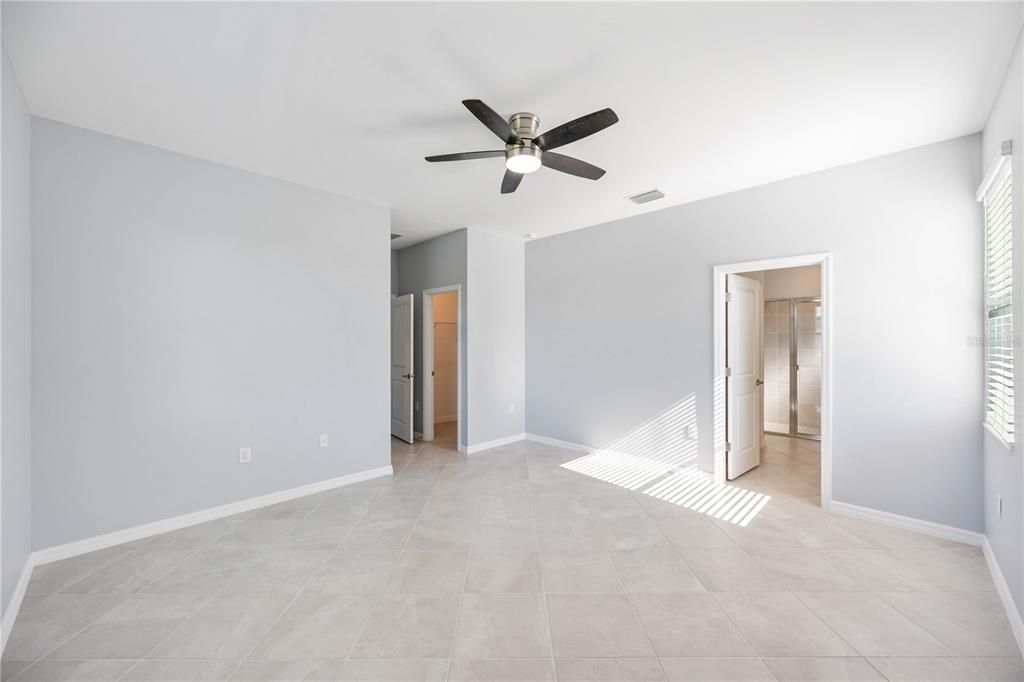 For Sale: $389,000 (3 beds, 3 baths, 1822 Square Feet)