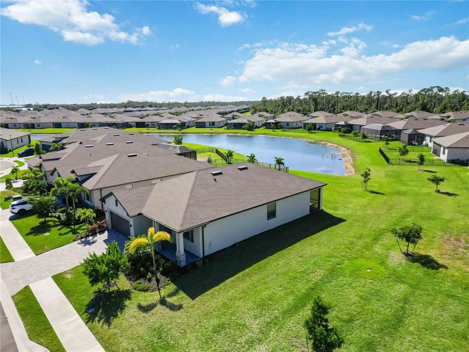 For Sale: $389,000 (3 beds, 3 baths, 1822 Square Feet)