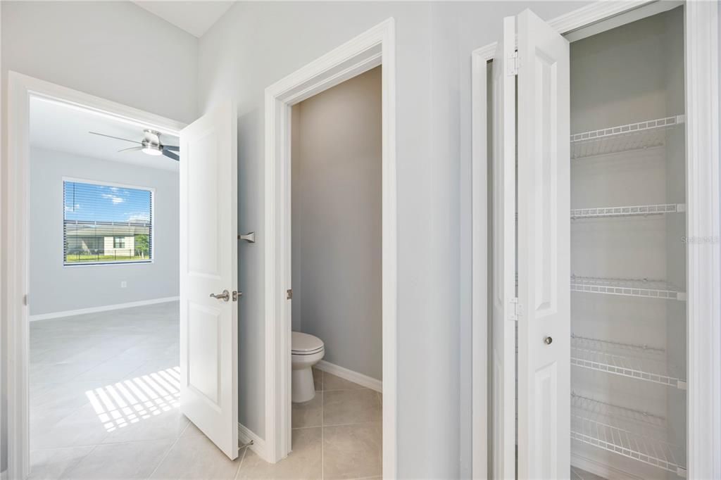 For Sale: $389,000 (3 beds, 3 baths, 1822 Square Feet)