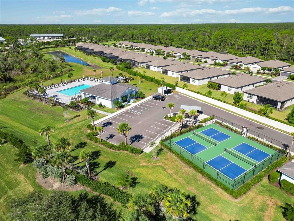 For Sale: $389,000 (3 beds, 3 baths, 1822 Square Feet)